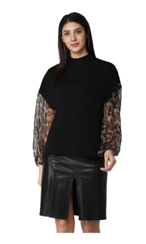 Women's Polyester Animal Print Long Sleeves Top (Black)