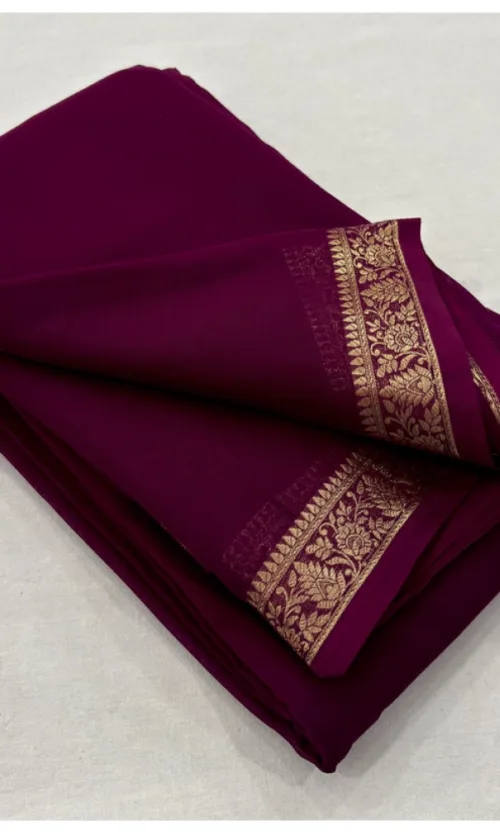 Women's Crepe Chit Pallu Solid Saree With Unstitched Blouse 5.5Mtr (Wine)