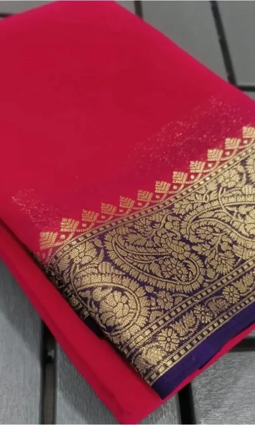 Women's Crepe Chit Pallu Solid Saree With Unstitched Blouse 5.5Mtr (Red)