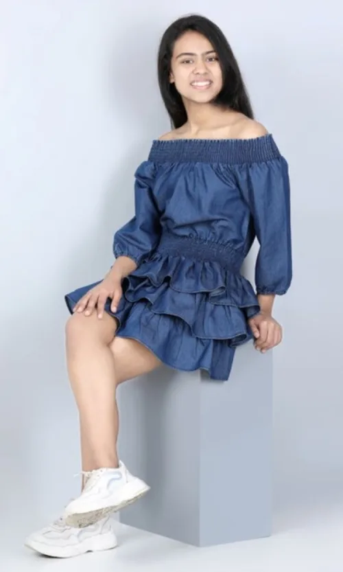 Girl's Denim Solid Off Shoulder Dress (Blue)